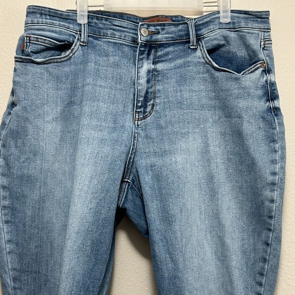Judy Blue JB82626MD-PL Womens 18W Slim Fit Jeans Brand Patch